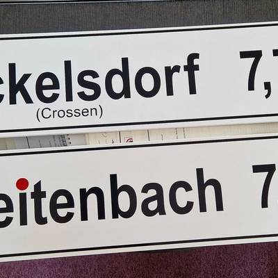 Wegweiser Nickelsdorf und Breitenbach