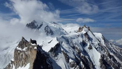 mountains-2368817_1280.jpg